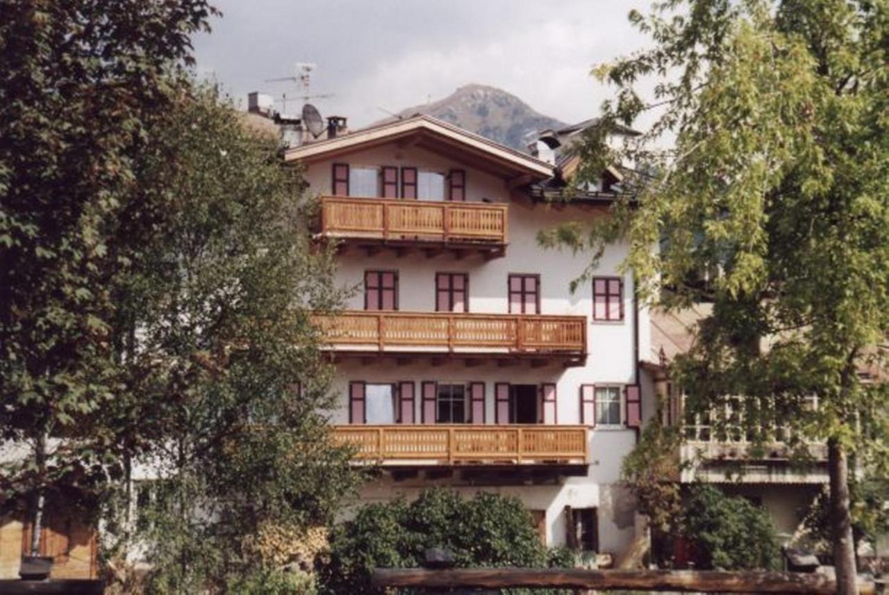 Casa Riz Lägenhet Campitello di Fassa Exteriör bild